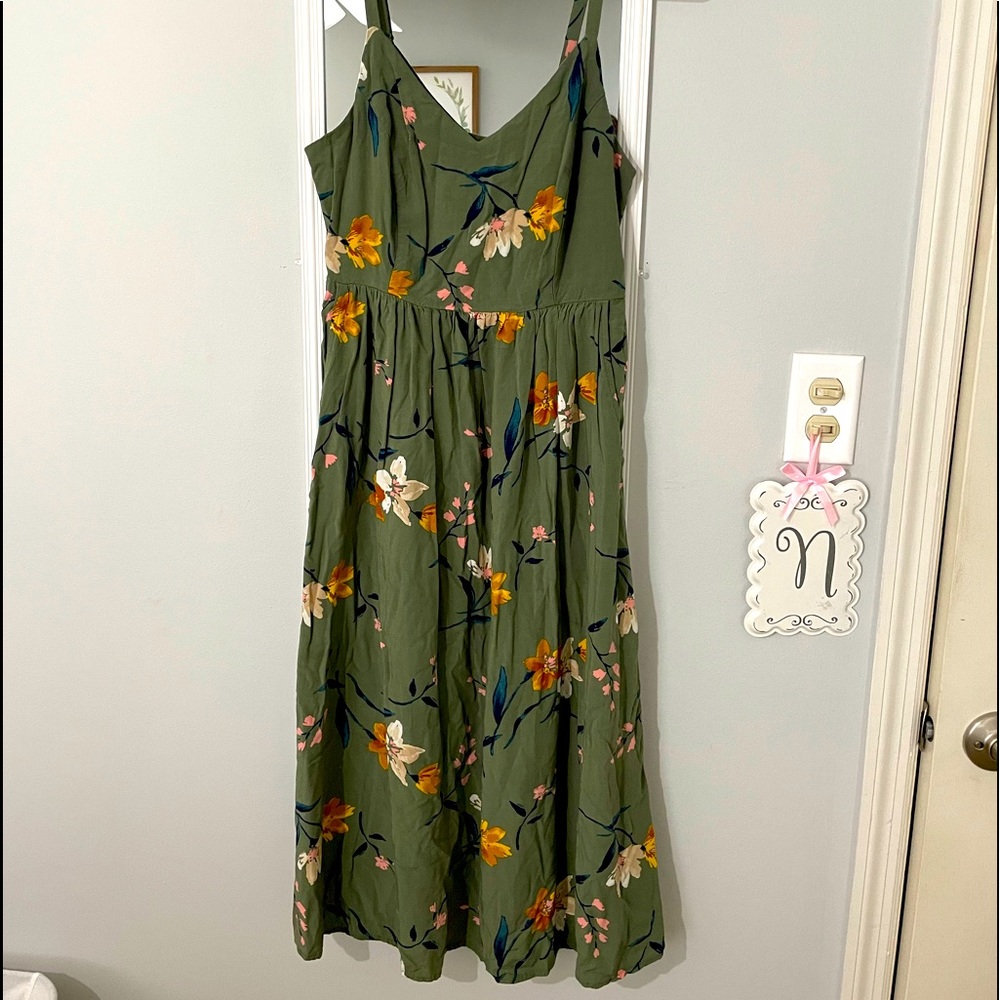 Old Navy Green Flower Dress